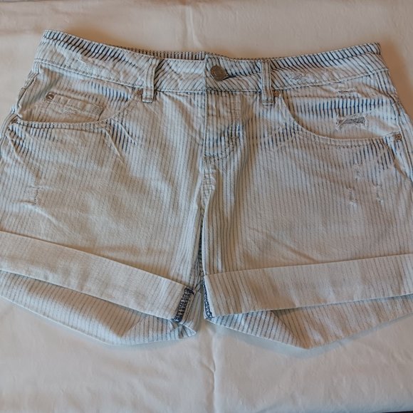Nautical striped faded shorts - size 8 - Picture 2 of 4